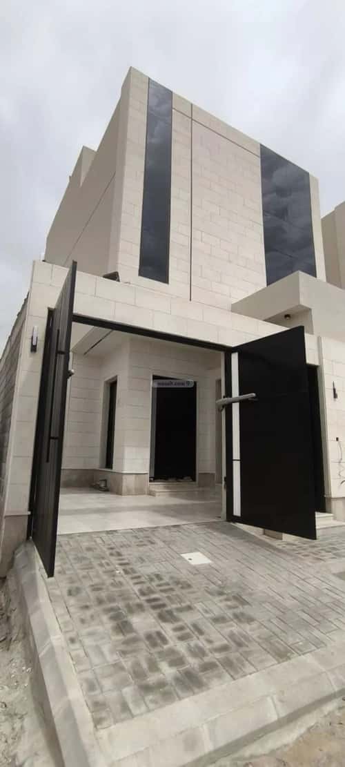 فيلا 240 متر مربع جنوبية على شارع 18م المعيزيلة، شرق الرياض، الرياض