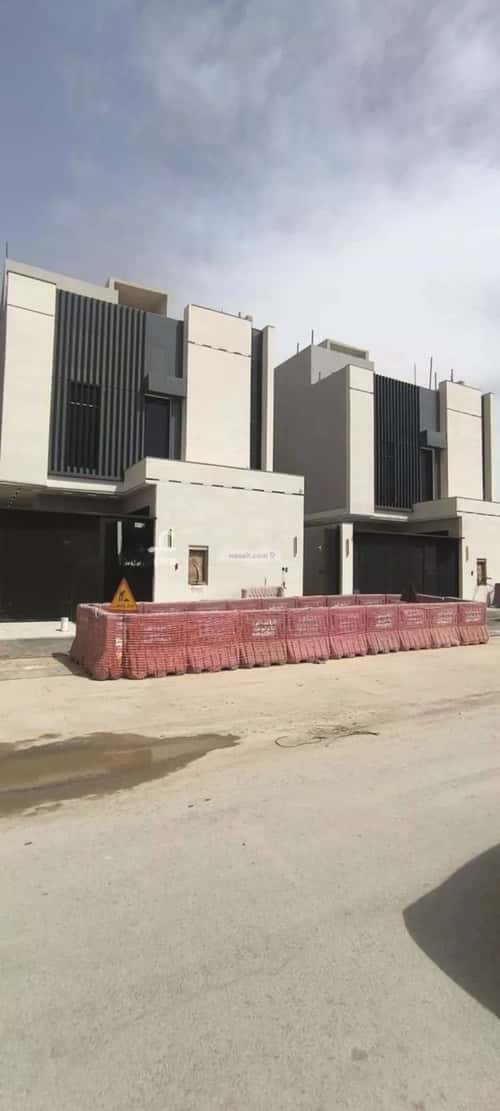 فيلا 312 متر مربع جنوبية على شارع 18م المعيزيلة، شرق الرياض، الرياض