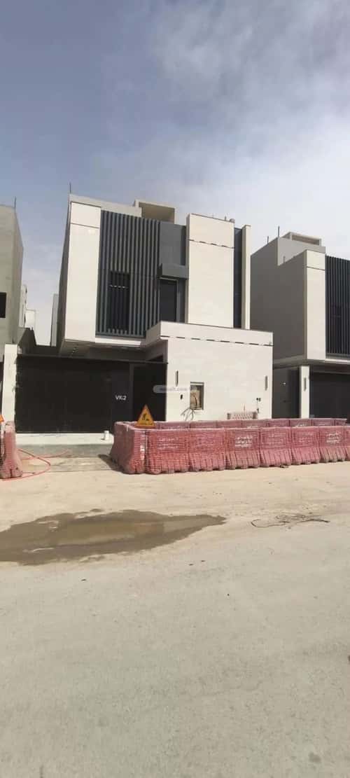 فيلا 312 متر مربع جنوبية على شارع 18م المعيزيلة، شرق الرياض، الرياض