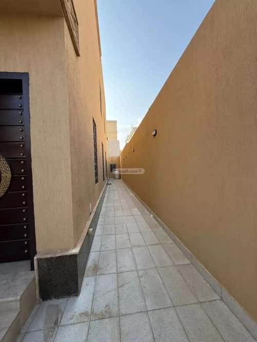 Villa 540 SQM Facing South with 5 Bedrooms As-Sahafa, North Riyadh, Riyadh