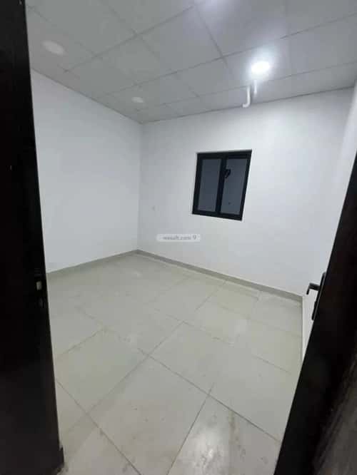 Building 325 SQM Facing West Al Badyah, Aldammam