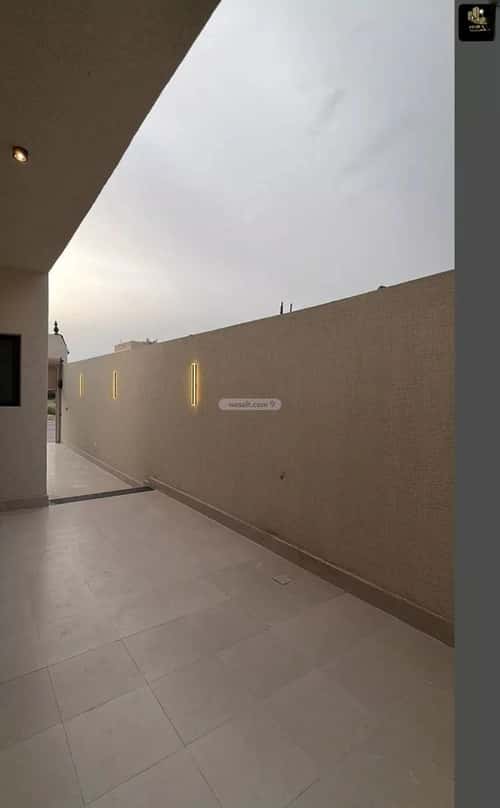 فيلا 496 متر مربع غربية على شارع 20م الصواري، الخبر