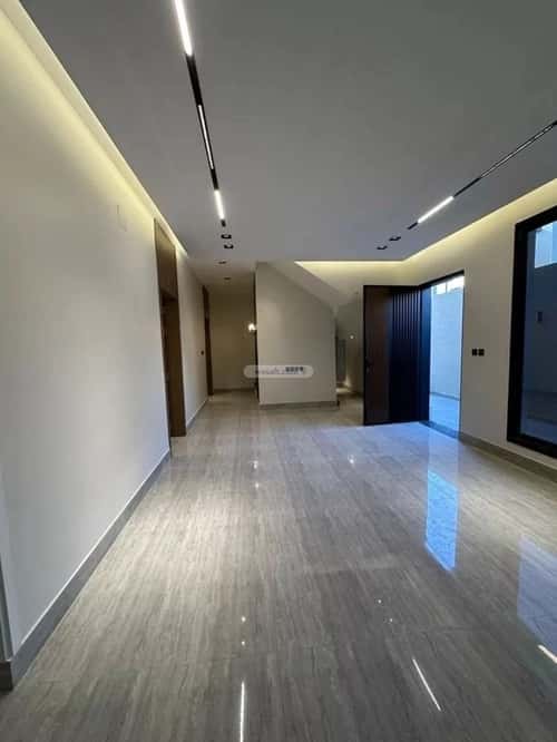 Villa 338 SQM Facing North West on 18m Width Street Ar-Rimal, East Riyadh, Riyadh