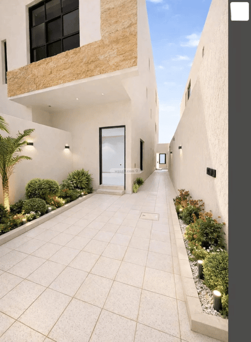 Floor 215 SQM with 4 Bedrooms Okaz, South Riyadh, Riyadh