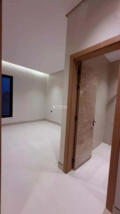 فيلا 240 متر مربع جنوبية على شارع 18م المعيزيلة، شرق الرياض، الرياض