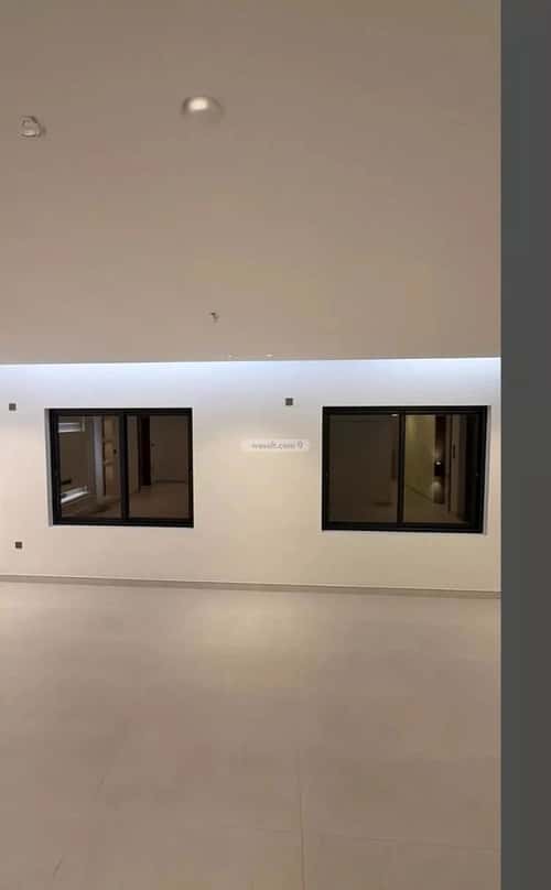 فيلا 314 متر مربع جنوبية على شارع 18م السيف، الدمام