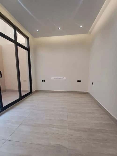 Floor 154 SQM with 3 Bedrooms Dahrat Al-Badeah, West Riyadh, Riyadh