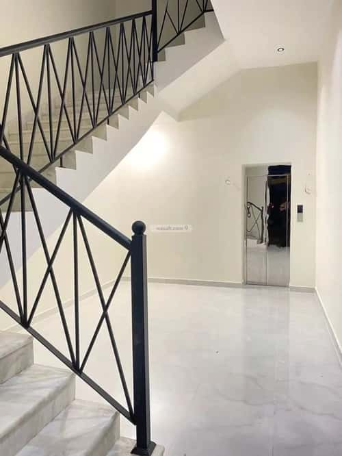Floor 246 SQM with 3 Bedrooms King Fahd, North Riyadh, Riyadh