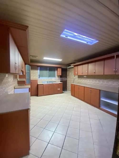 Floor 480 SQM with 5 Bedrooms Al-Andalus, East Riyadh, Riyadh
