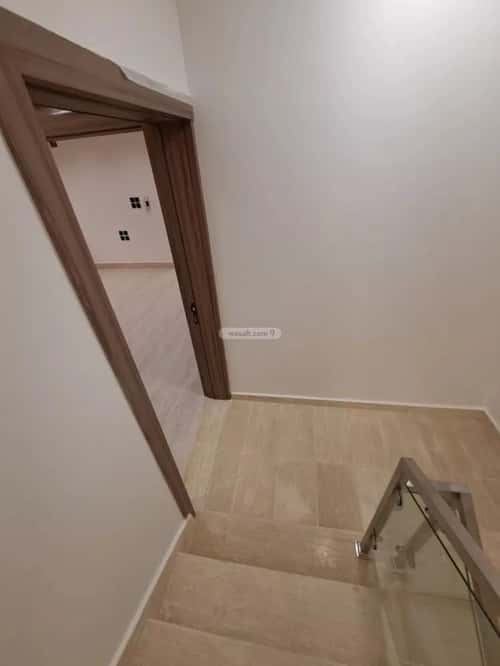 Floor 140 SQM with 3 Bedrooms Dahrat Al-Badeah, West Riyadh, Riyadh