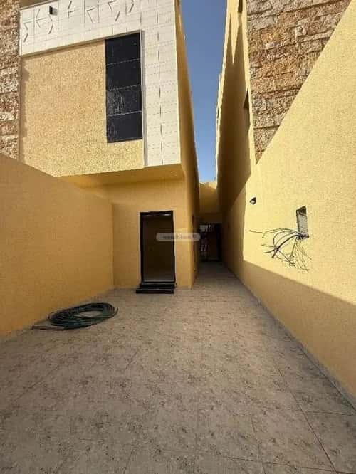 Floor 268 SQM with 4 Bedrooms Twaeeq, West Riyadh, Riyadh