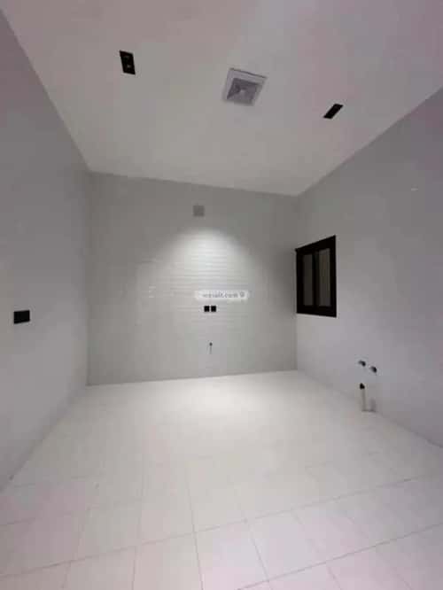 Floor 180 SQM with 3 Bedrooms Okaz, South Riyadh, Riyadh