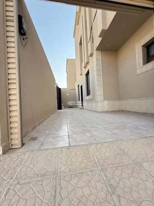Floor 169 SQM with 3 Bedrooms Okaz, South Riyadh, Riyadh