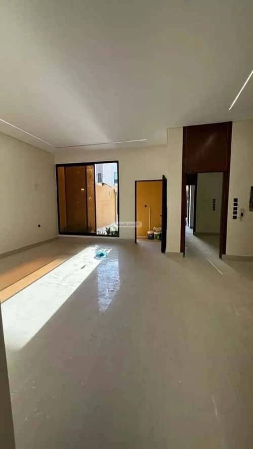 Villa 318 SQM Facing West on 20m Width Street Al-Awaly, West Riyadh, Riyadh