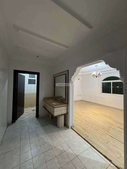 Floor 550 SQM with 4 Bedrooms An-Nafel, North Riyadh, Riyadh