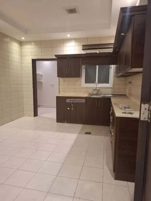 Floor 372 SQM with 5 Bedrooms Al-Malqa, North Riyadh, Riyadh