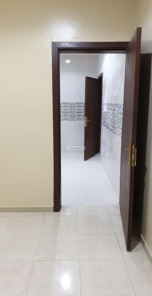 Apartment 500 SQM with 4 Bedrooms King Fahad Dist, Aldammam