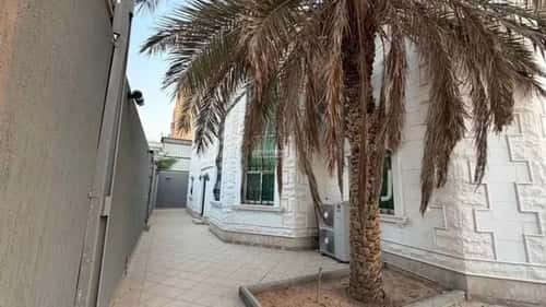 فيلا 550 متر مربع شمالية شرقية على شارع 15م الملك فيصل، شرق الرياض، الرياض