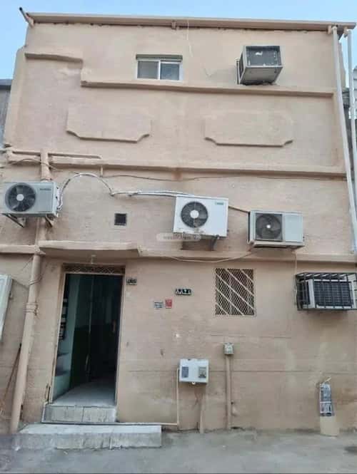 فيلا 84 متر مربع شمالية على شارع 6م الصالحية، وسط الرياض، الرياض
