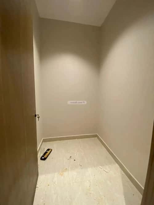 شقة 215 متر مربع ب 6 غرف المطار، جازان