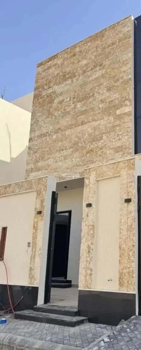 فيلا 240 متر مربع شمالية على شارع 15م النرجس، شمال الرياض، الرياض