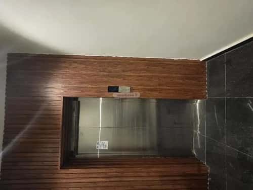 Floor 192 SQM with 5 Bedrooms Al-Muanisiyah, East Riyadh, Riyadh