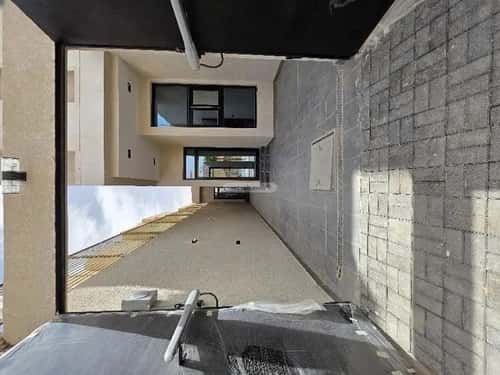 Floor 201 SQM with 6 Bedrooms Qurtubah, East Riyadh, Riyadh