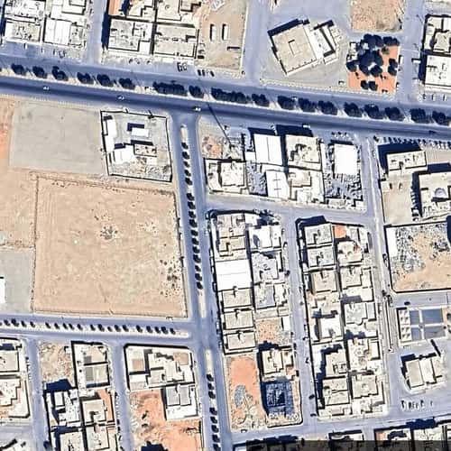 فيلا 380 متر مربع شرقية على شارع 20م غرناطة، المزاحمية