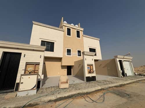 Floor 219 SQM with 4 Bedrooms Okaz, South Riyadh, Riyadh