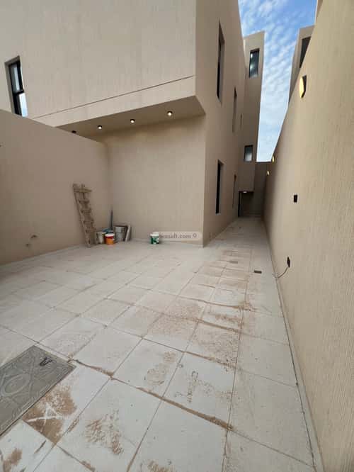 فيلا 420 متر مربع مع شقة واجهة جنوبية بدر، جنوب الرياض، الرياض