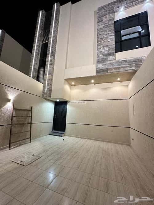 Floor 237 SQM with 7 Bedrooms Al-Awaly, West Riyadh, Riyadh