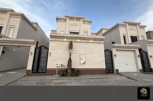 فيلا 379 متر مربع غربية على شارع 30م اللؤلؤ، الخبر