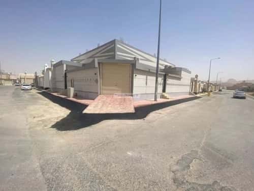 فيلا 450 متر مربع شمالية غربية على شارع 20م نوارة، المزاحمية