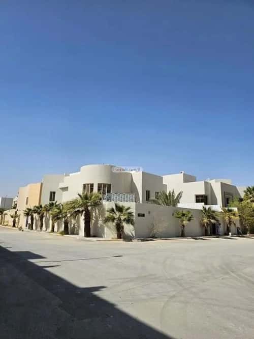 فيلا 775 متر مربع جنوبية شرقية على شارع 15م حطين، شمال الرياض، الرياض