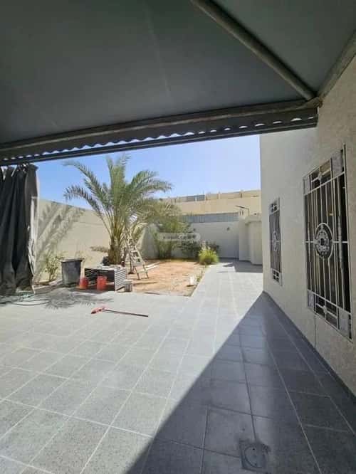 فيلا 775 متر مربع جنوبية شرقية على شارع 15م حطين، شمال الرياض، الرياض