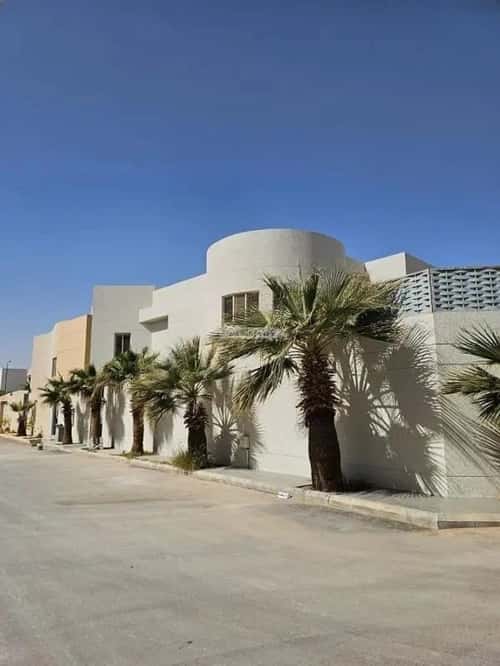 فيلا 775 متر مربع جنوبية شرقية على شارع 15م حطين، شمال الرياض، الرياض