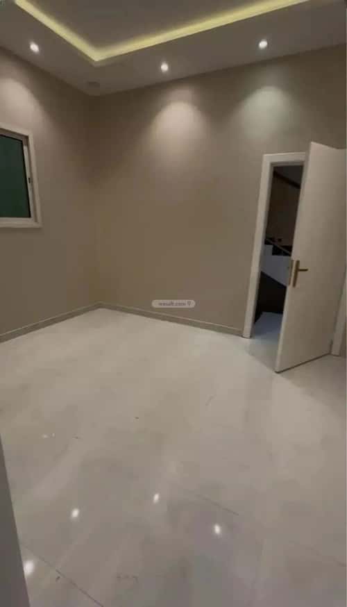 فيلا 200 متر مربع واجهة شرقية ب 5 غرف المهدية، غرب الرياض، الرياض