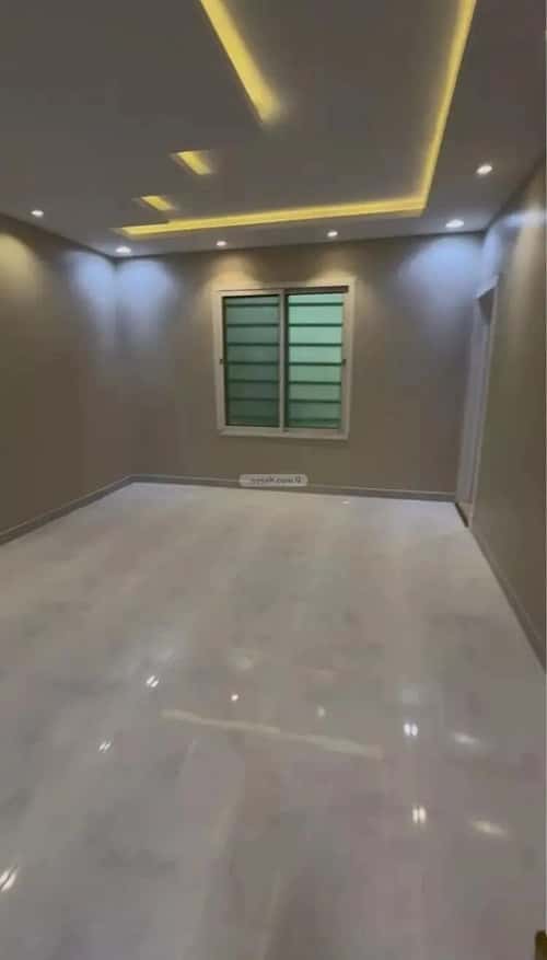 Villa 200 SQM Facing East with 5 Bedrooms Al-Mahdiyah, West Riyadh, Riyadh