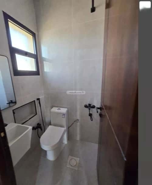 Floor 203 SQM with 7 Bedrooms Al-Janadriyah, East Riyadh, Riyadh