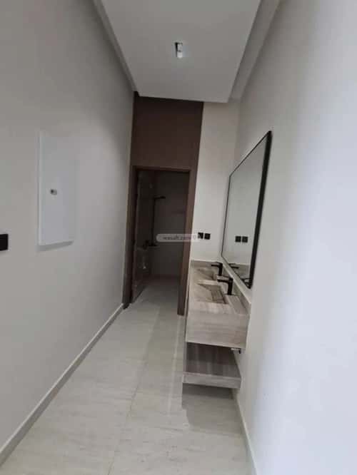 Floor 239 SQM with 5 Bedrooms Al-Janadriyah, East Riyadh, Riyadh