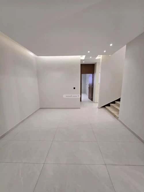 Villa 593 SQM Facing East on 15m Width Street Al-Qurayyat, Alttayif