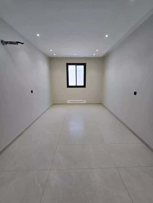 فيلا 593 متر مربع شرقية على شارع 15م القراحين، الطائف