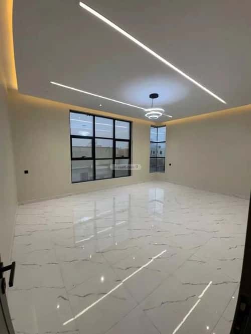 Floor 301 SQM with 7 Bedrooms Al Hamra, Khamis Mushait