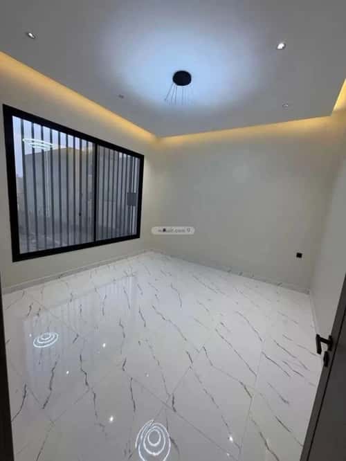 Floor 301 SQM with 7 Bedrooms Al Hamra, Khamis Mushait