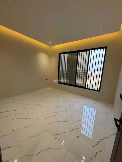 Floor 301 SQM with 7 Bedrooms Al Hamra, Khamis Mushait