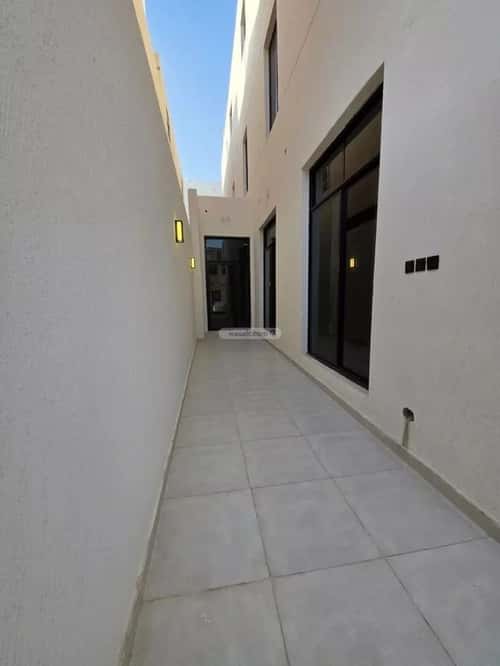 Floor 226 SQM with 6 Bedrooms Ar-Rimal, East Riyadh, Riyadh
