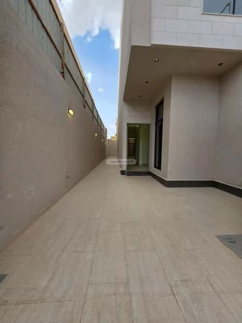Villa 273 SQM Facing South on 15m Width Street Al-Khaleej, East Riyadh, Riyadh