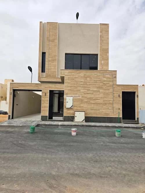 فيلا 300 متر مربع شرقية على شارع 20م الرمال، شرق الرياض، الرياض
