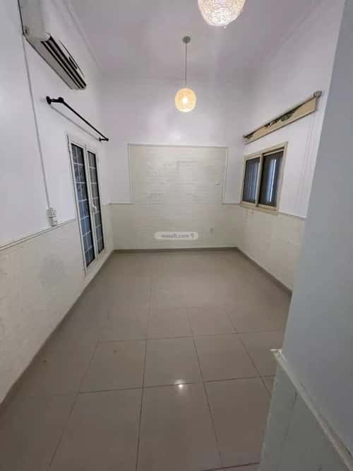 Apartment 108 SQM with 3 Bedrooms King Abdullah, Central Riyadh, Riyadh