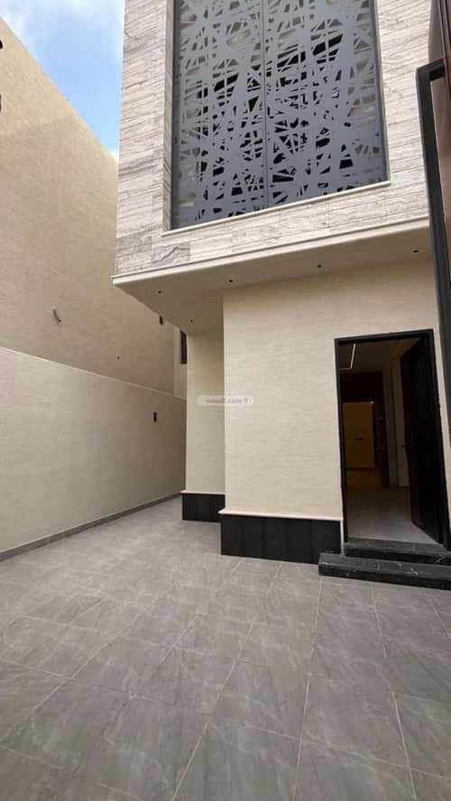 Floor 169 SQM with 5 Bedrooms Ar-Rimal, East Riyadh, Riyadh